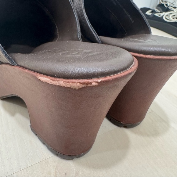 Korks by Kork Ease Mantha Women's 8 Brown Pebble Leather Heel Clog Buckle - Picture 3 of 15